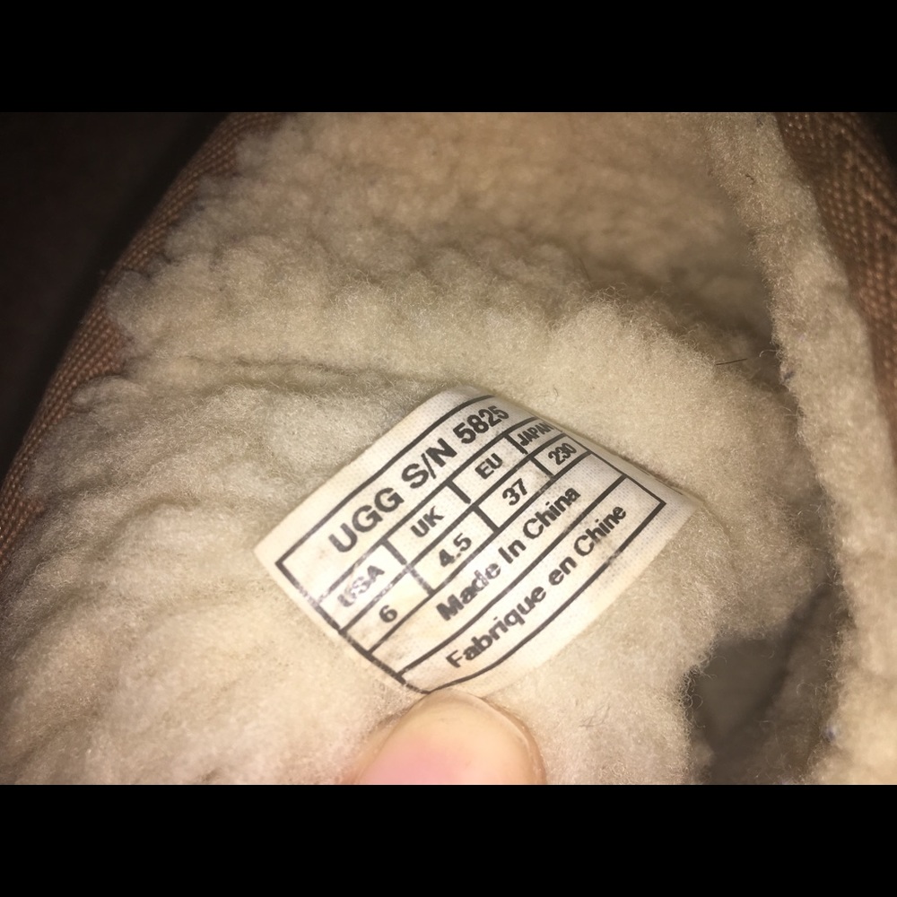 Short Chestnut Uggs - image 4